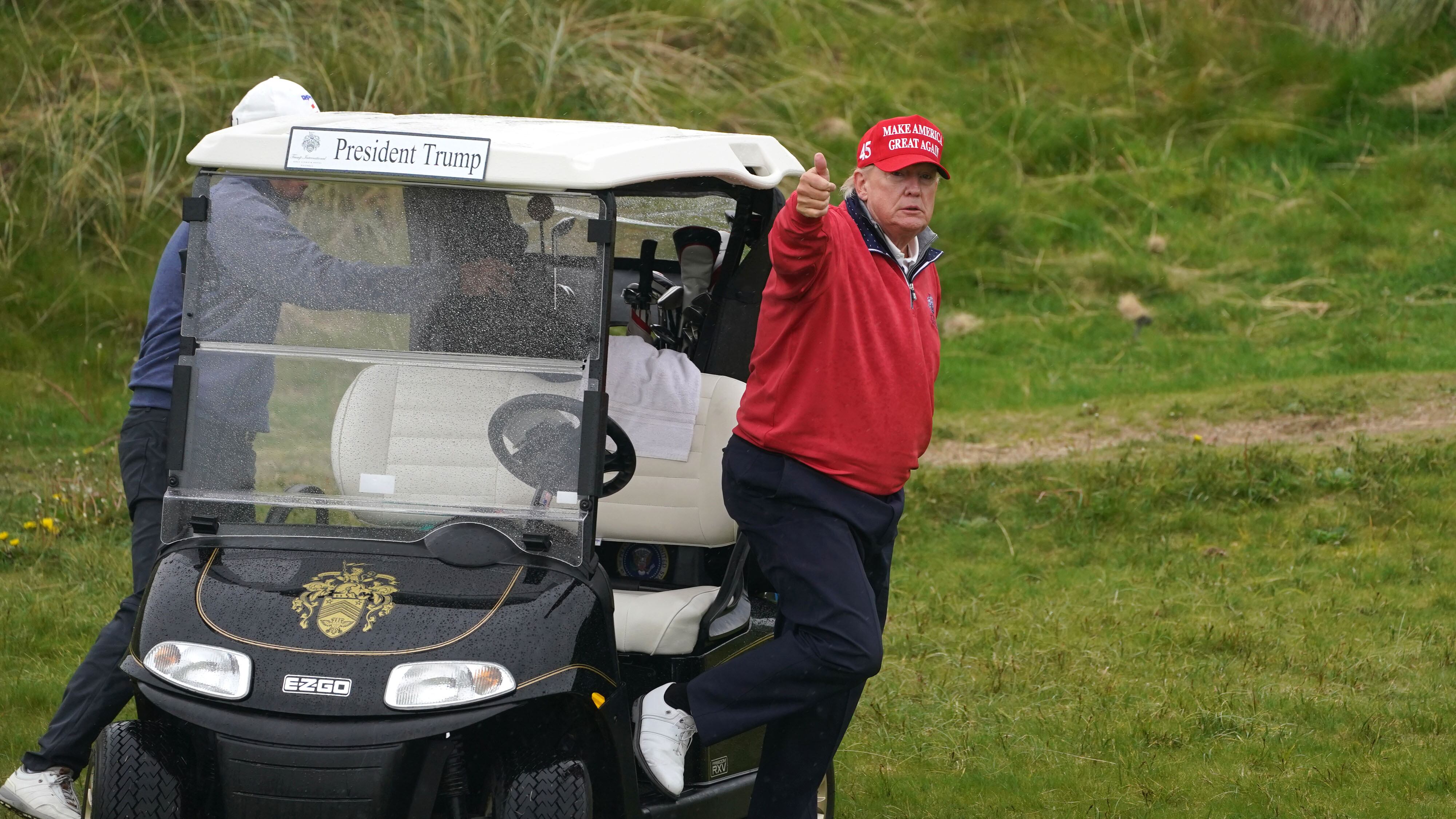 Trump: "L'attentato contro di me colpa di Harris e Biden"