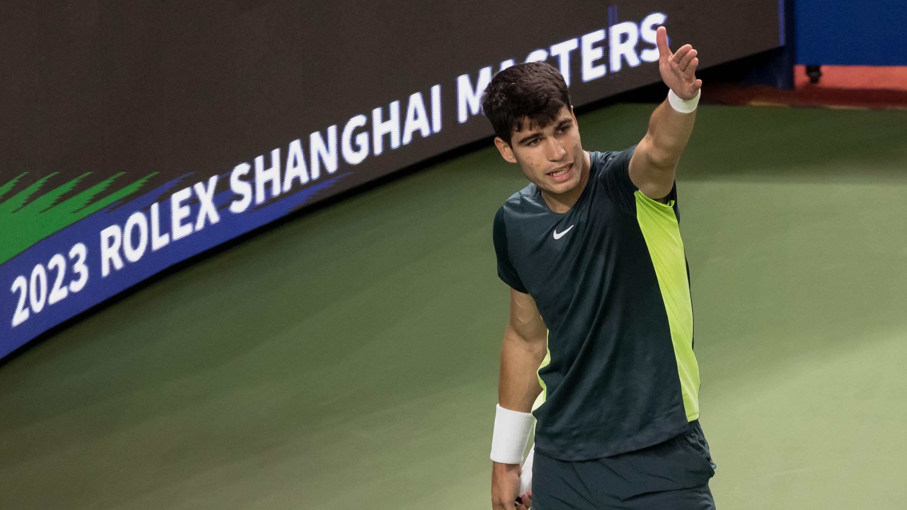 Atp Shangai, debacle di Alcaraz: lo spagnolo sconfitto in rimonta da Dimitrov