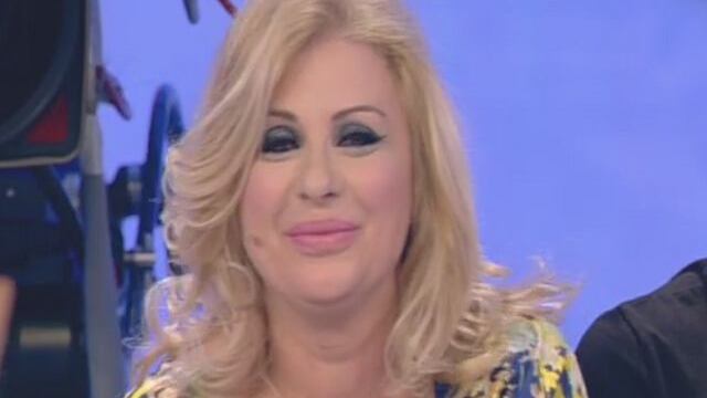 Tina Cipollari vittima de Le Iene: per uno scherzo stava per denunciare il figlio