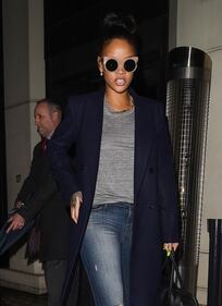 Rihanna e la Campbel a cena insiema a Londra 9