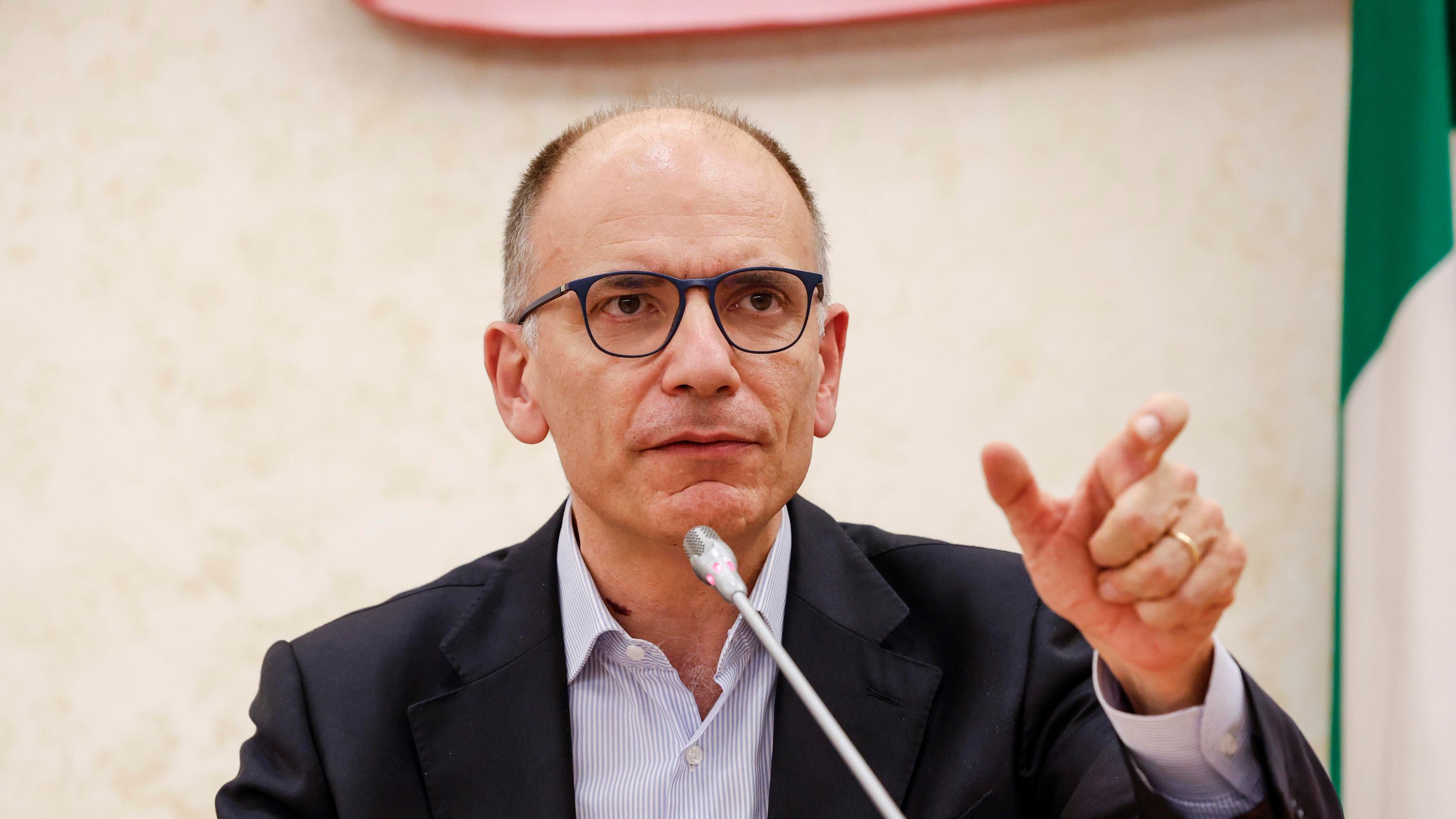 L'alchimia di Letta per tenere insieme la sua accozzaglia. Accordi separati con tutte le sigle