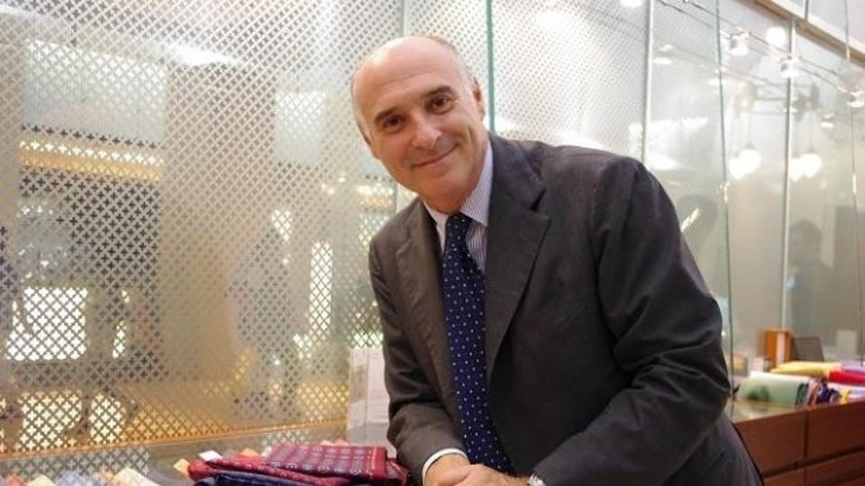 Cravatte "made in carcere": un laboratorio di "Marinella" per le detenute di Pozzuoli