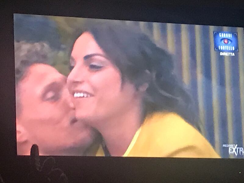Al Grande Fratello scoppia la passione tra Francesca e Gennaro 5