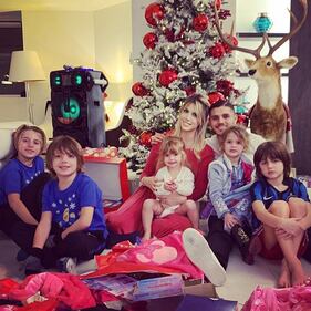 Wanda Nara hot anche a Natale: gli scatti sexy di lady Icardi 5