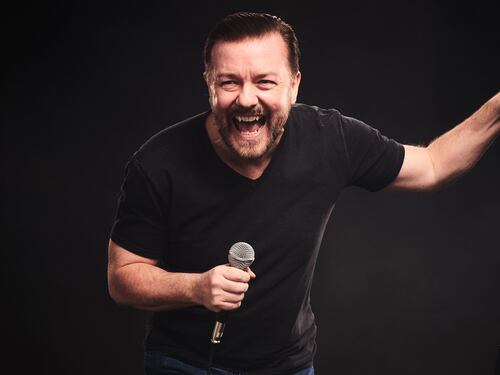 “Armageddon”, lo show di Gervais è una medicina ravviva neuroni