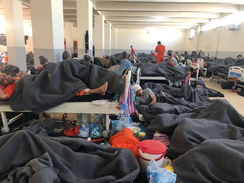 Gli ex detenuti dell'Isis nel campo di Al Hol 2