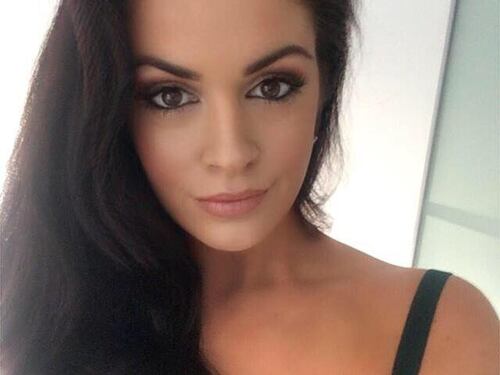 Le foto della modella 36enne che si è tolta la vita dopo gli insulti