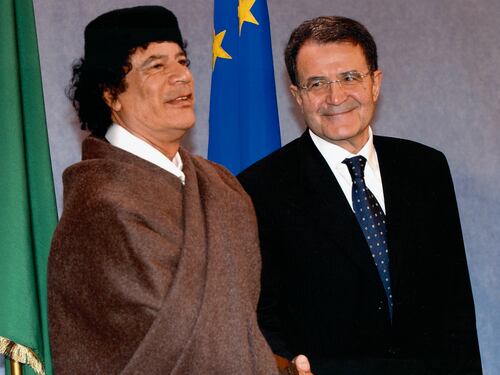 E alla fine Prodi ammise: "A Berlusconi hanno fatto pagare la Libia"