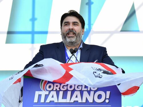 ll popolo delle firme cambia la Costituzione