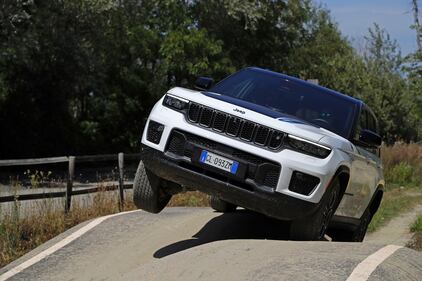 Jeep Grand Cherokee 4xe: guarda tutte le foto 20