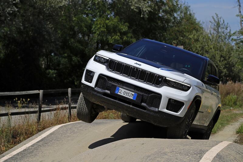 Jeep Grand Cherokee 4xe: guarda tutte le foto 20