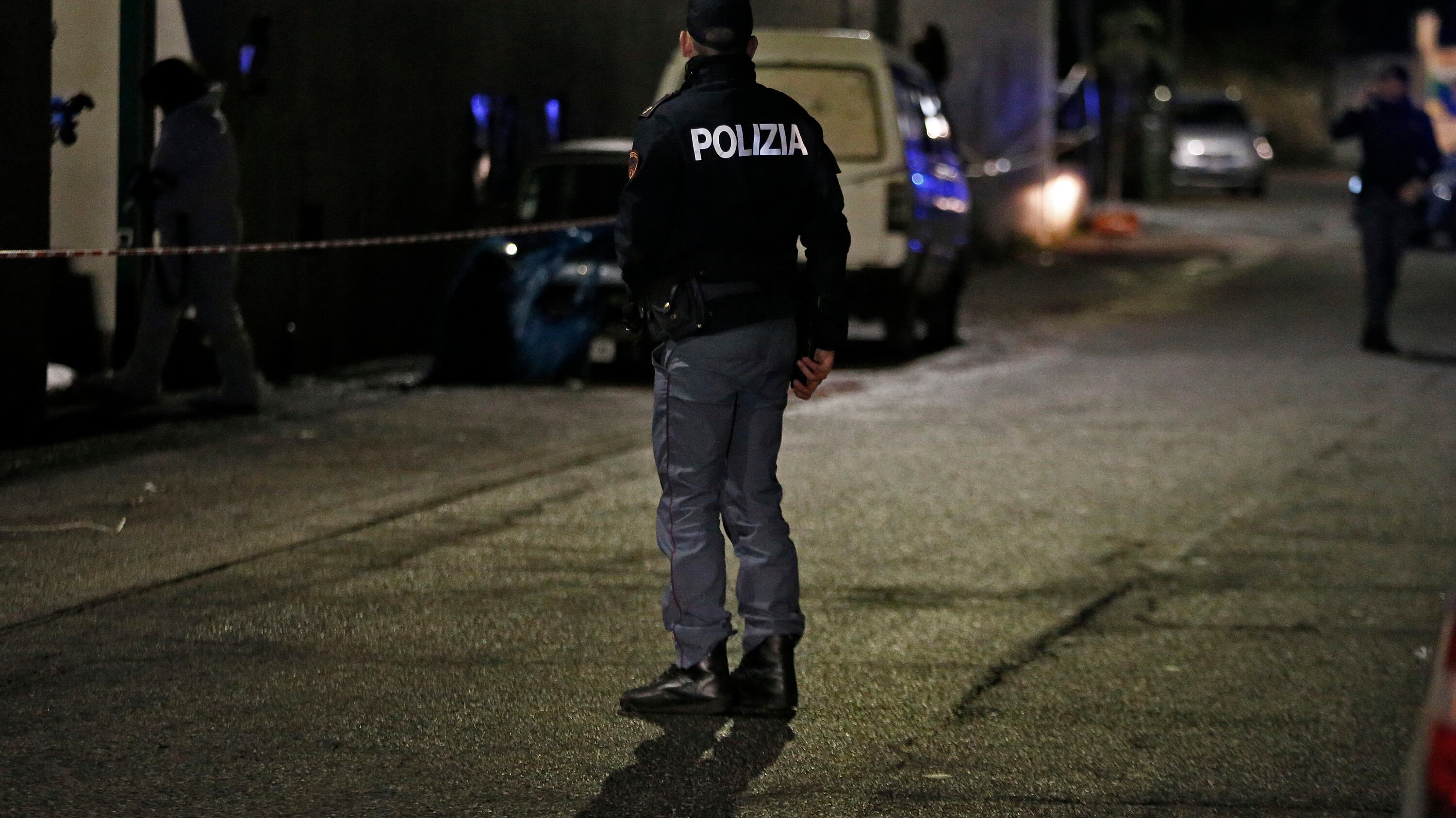 "Sporco bianco", aggredito ragazzo di 25 anni