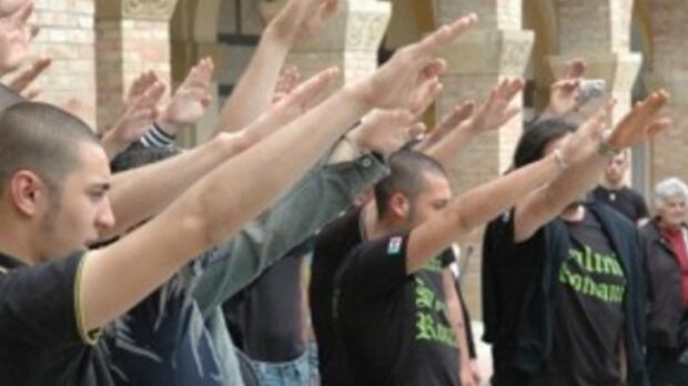 Così "fascista" è diventata parola vuota