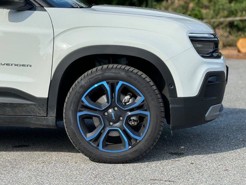 Jeep Avenger mild-hybrid: guarda la gallery del nuovo B-SUV ibrido 9