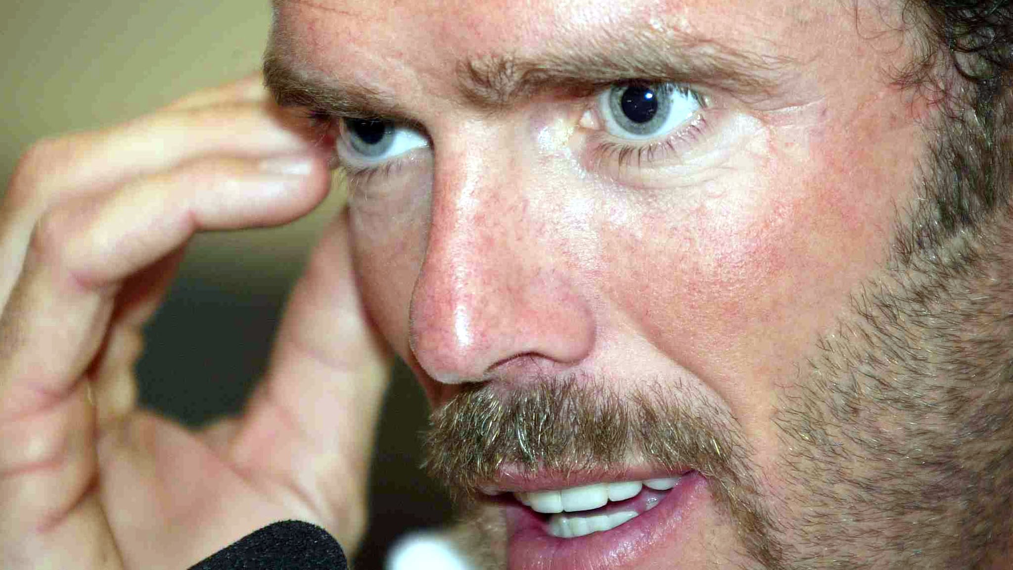Lesioni e minacce all'ex. Condannato a 3 anni: maglia nera a Cipollini