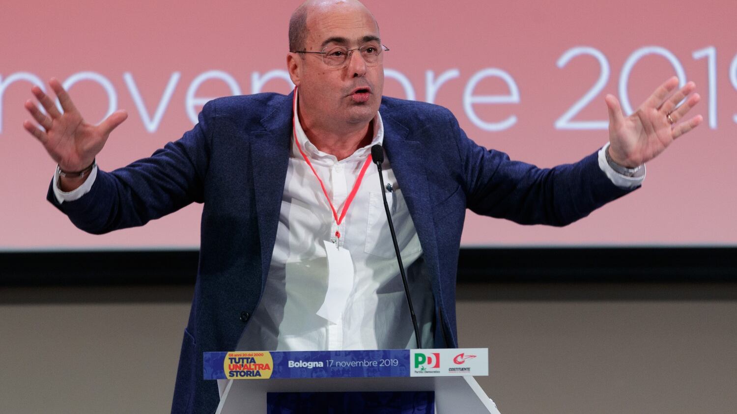 La mossa di Zingaretti: corteggiare Conte per spaccare i grillini