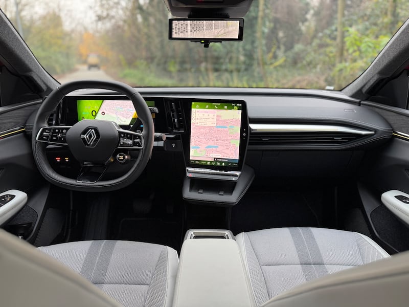 Renault Scenic E-Tech: guarda la gallery del crossover elettrico per viaggiare 13