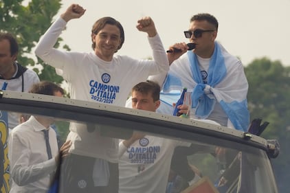 Milano si colora di nerazzurro: le immagini più bella della festa dell'Inter 17