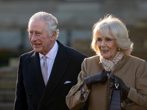 "Camilla sarà Regina". Ma il principe Filippo non divenne Re: ecco perché