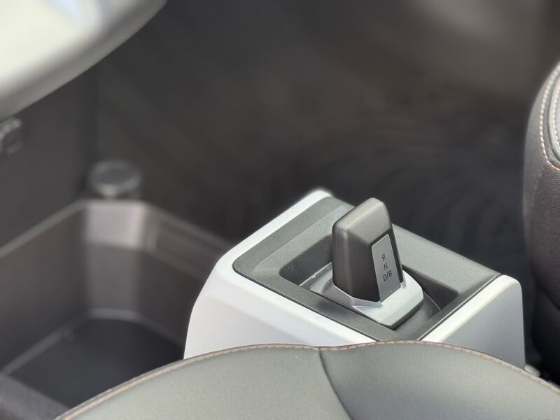 Nuova Dacia Spring: guarda la gallery dell'elettrica da città super compatta 19