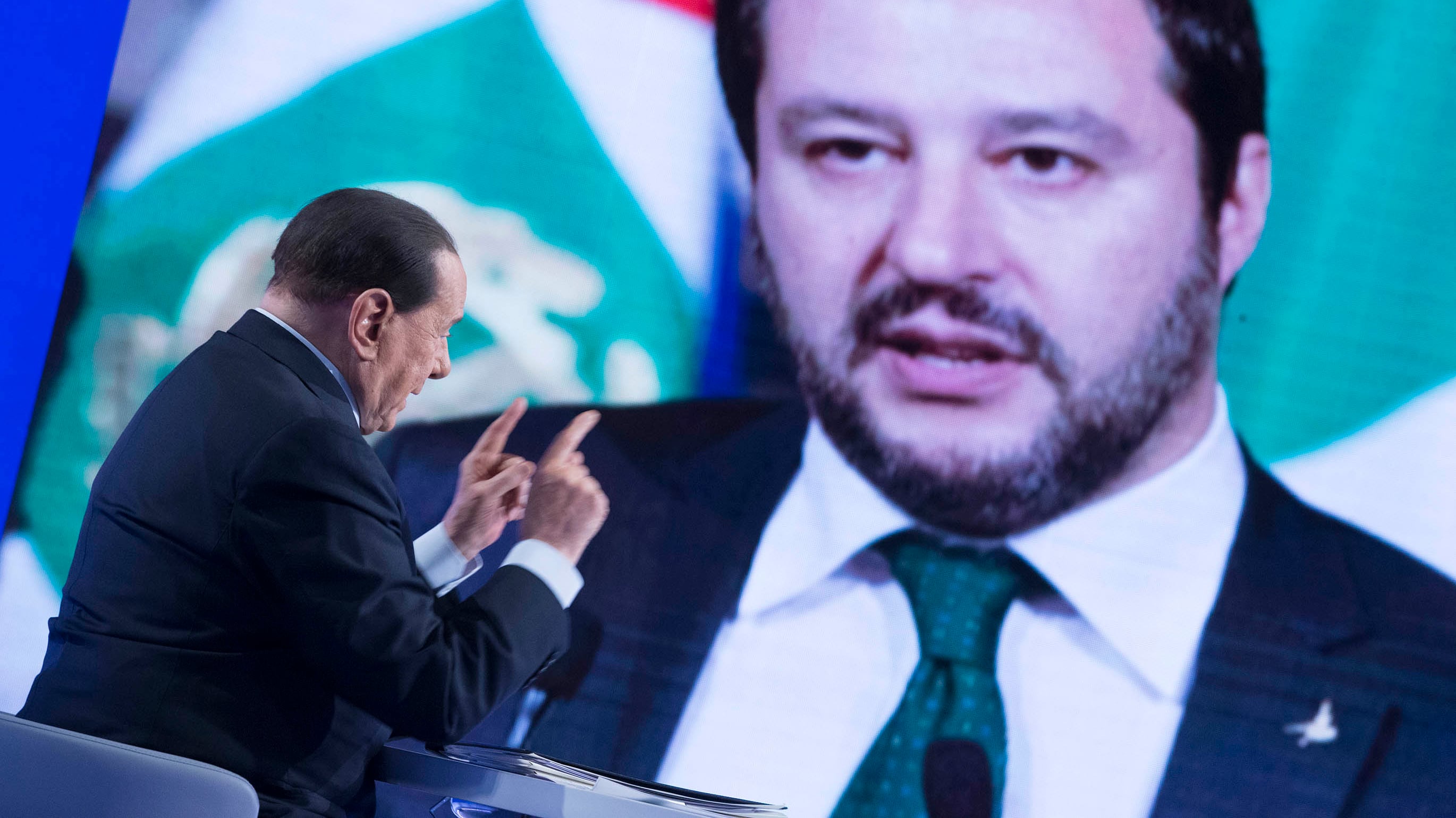 L'ok da Berlusconi alla federazione del centrodestra: "Magari nascesse un partito unico.."