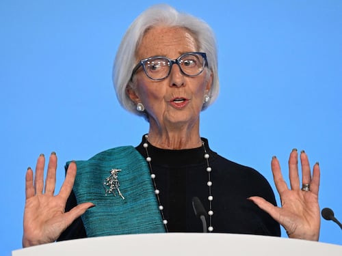 La partita di Lagarde: "Via prima dalla Bce per il voto in Francia"