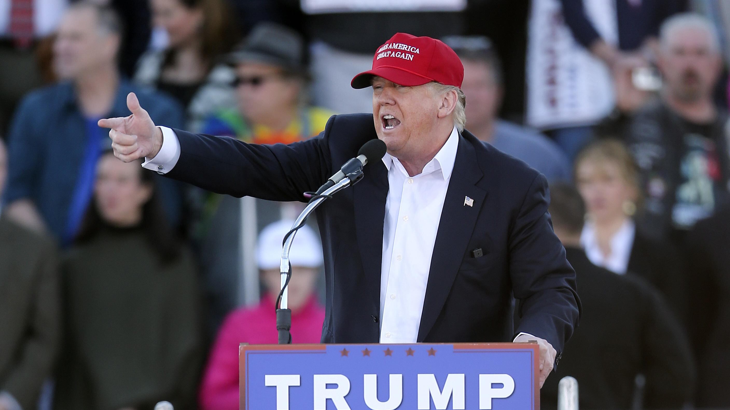 Trump "candida" Mussolini alla corsa per la Casa Bianca