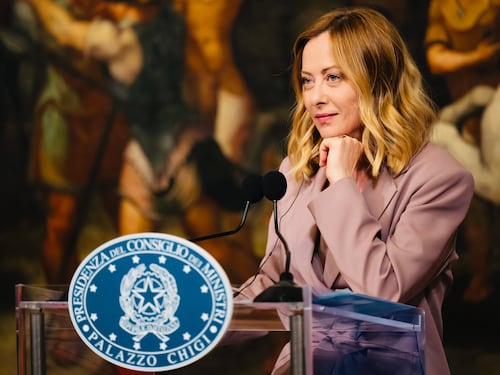 Sul piatto 1.500 miliardi di beni. Parte la corsa per evitare i dazi