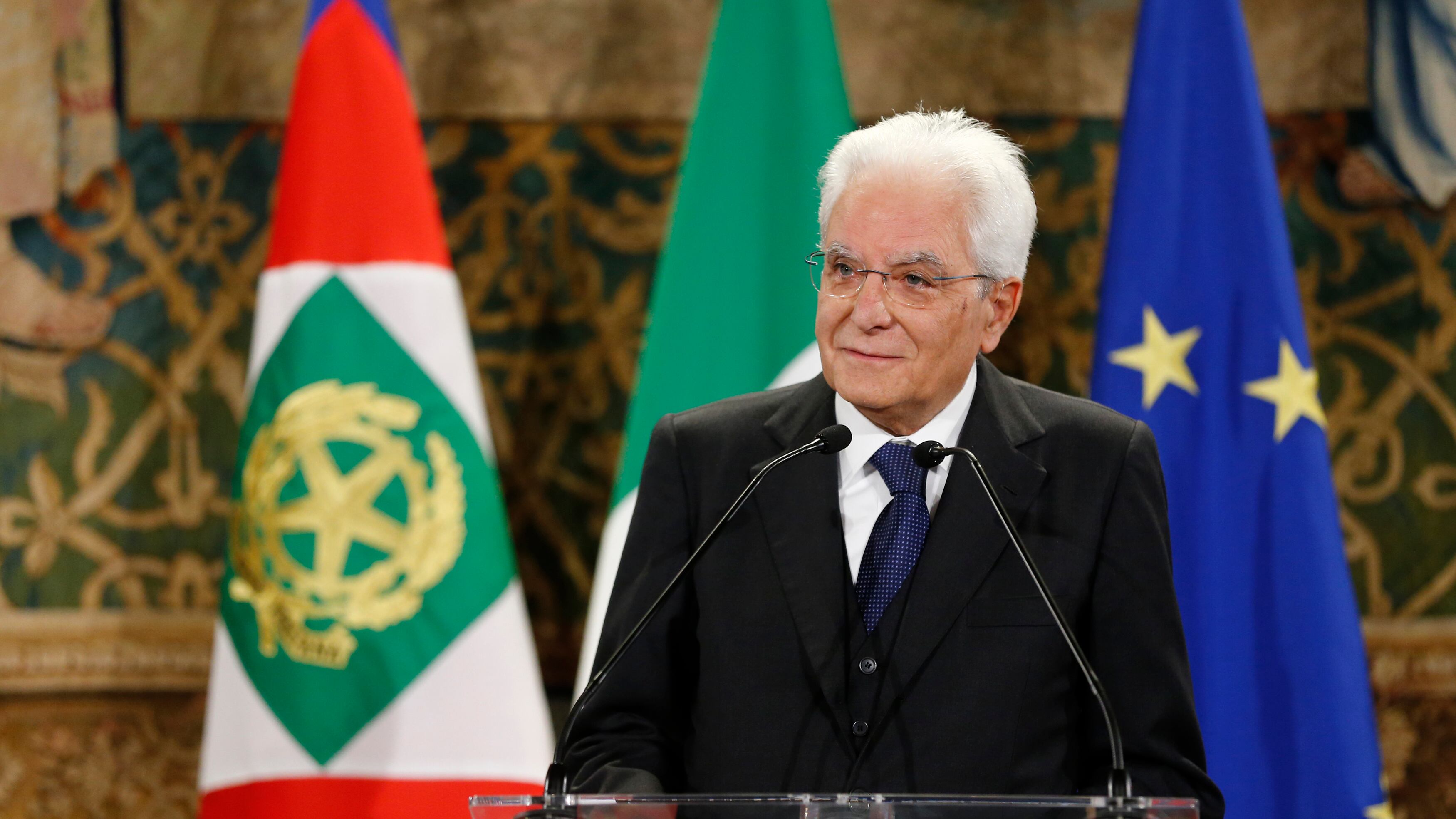 Mattarella richiama il governo: "Gravi danni con infrazione Ue"