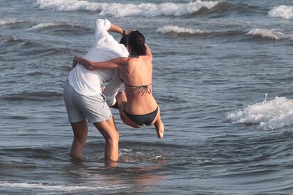 Federica Torti e Federico Balocco, divertimento a Forte dei Marmi 13