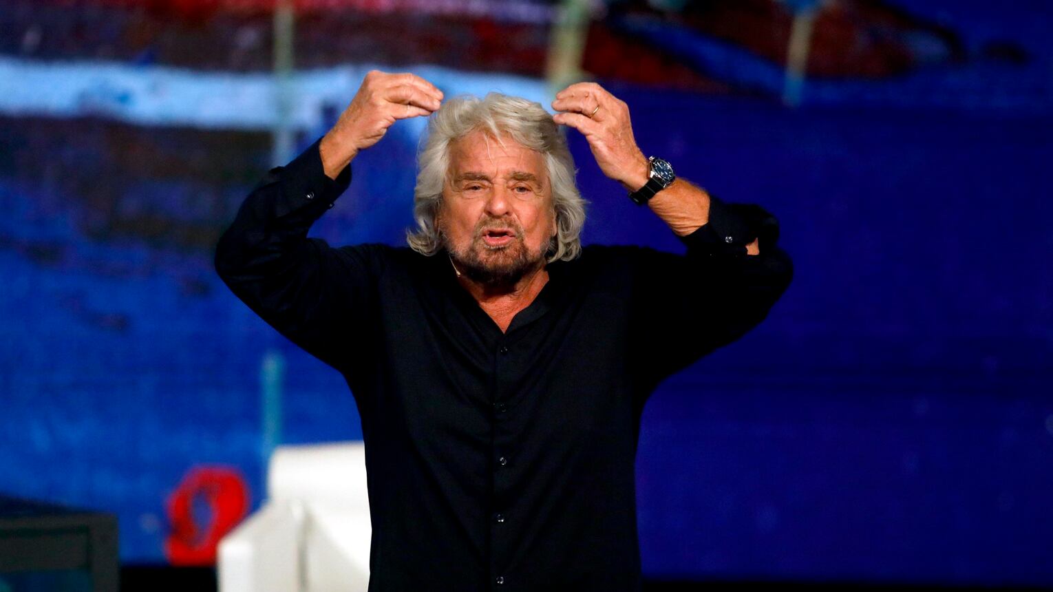 “Grazie di cuore”. Beppe Grillo dimesso: è stato ricoverato una settimana