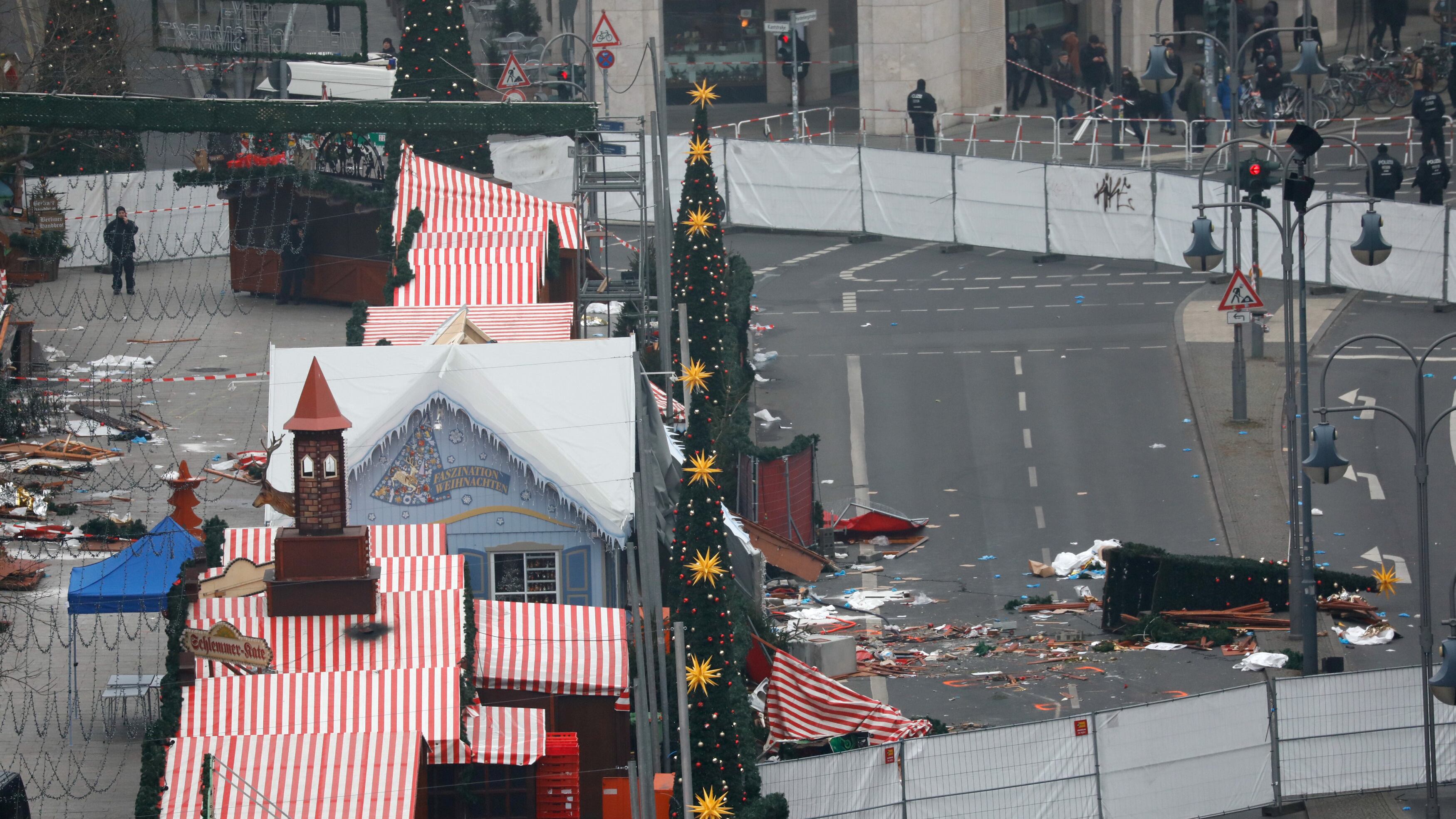 Berlino, l'Isis ora rivendica: "In azione un nostro soldato"