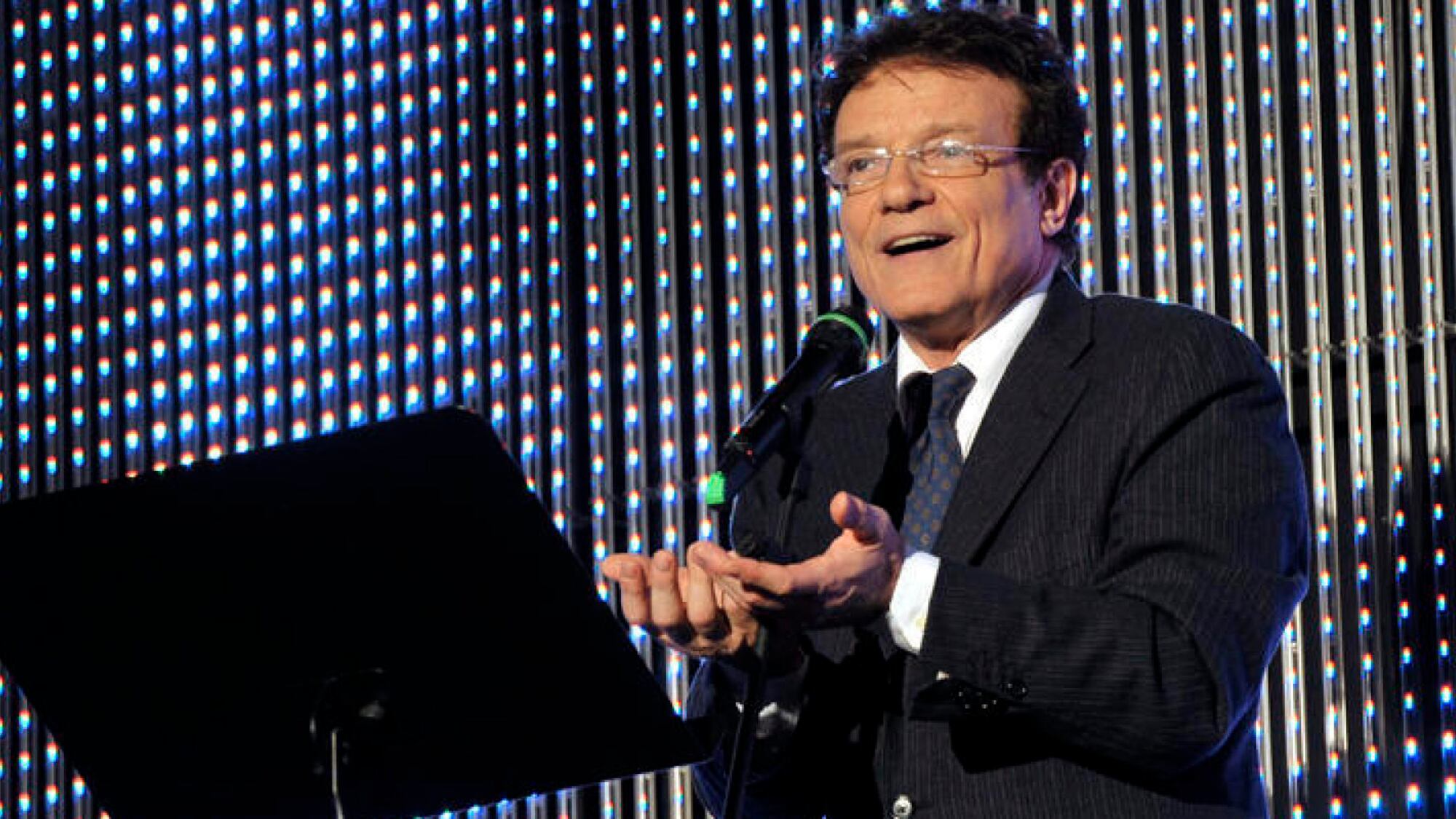 "In tv mescolo le mie carte Sanremo? Preferisco Cechov"