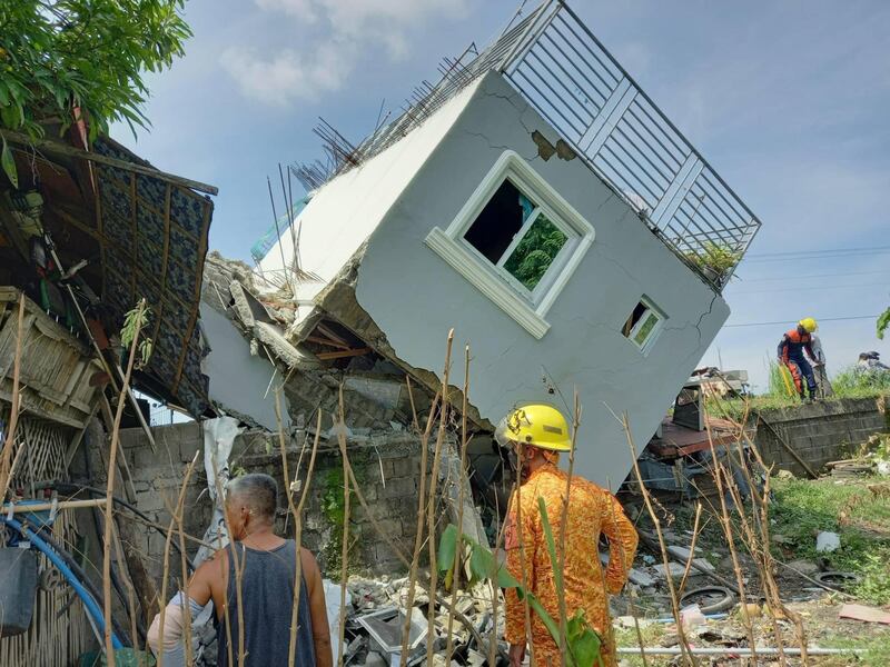 Terremoto di magnitudo 7 nelle Filippine settentrionali. Ci sono morti e feriti 7