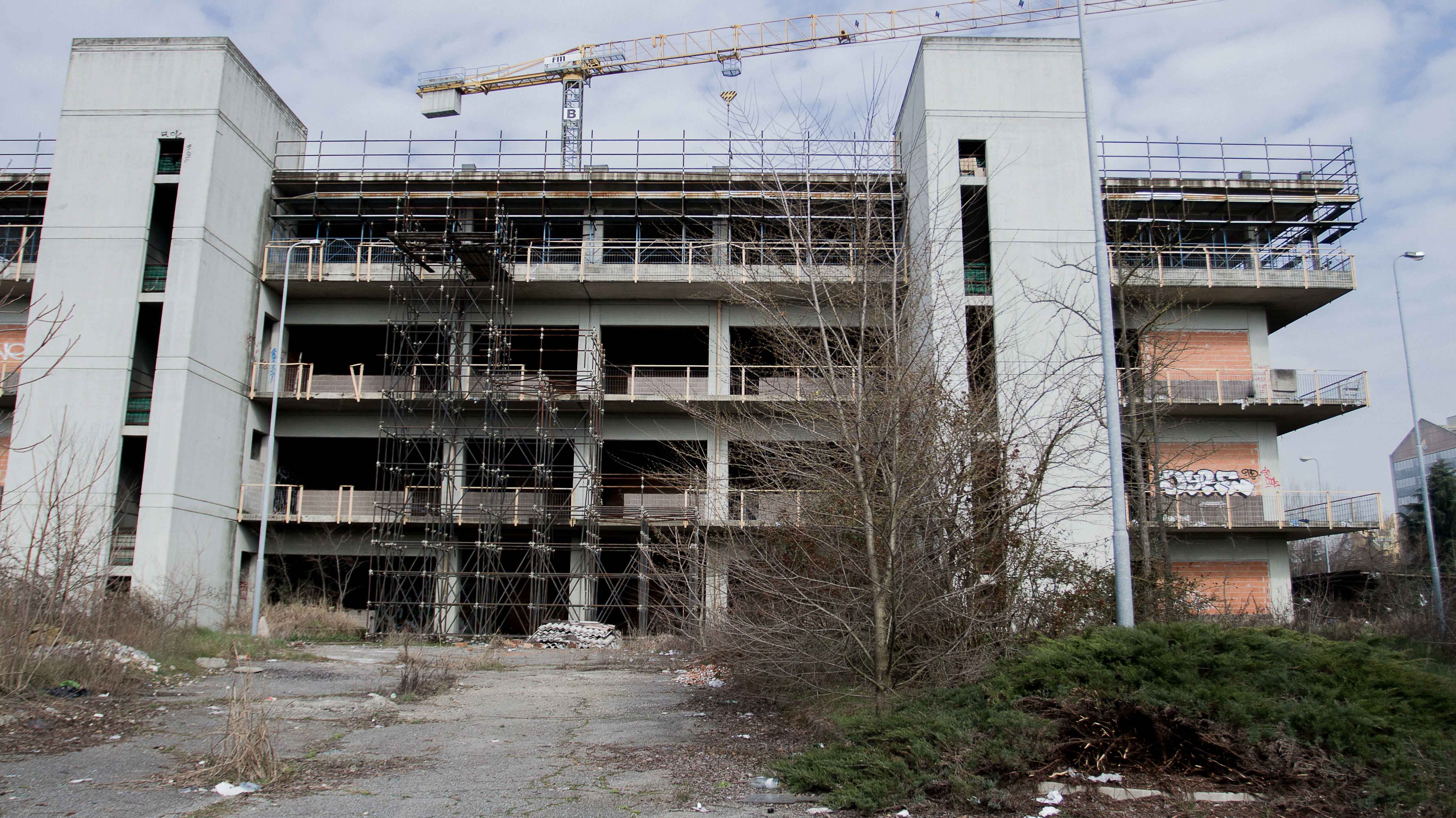 Cinque palazzi dimenticati. Ecco il quartiere fantasma