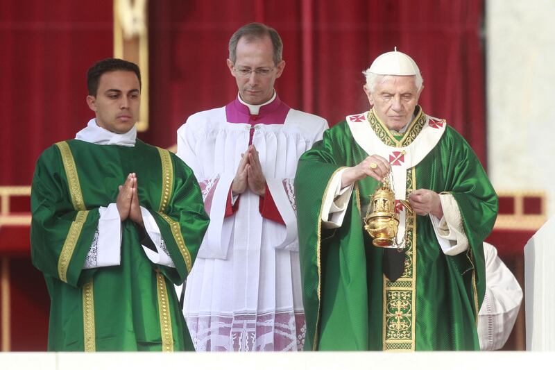 La vita pubblica di papa Benedetto XVI 1