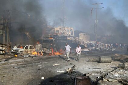 Mogadiscio, esplode un'autobomba: più di 200 vittime 5