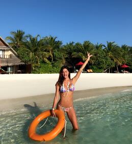 Belen, foto sexy in bikini sotto il sole 3