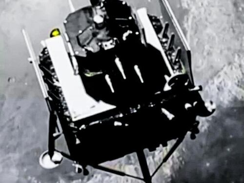 Xi spaziale, la Cina conquista il lato oscuro della Luna