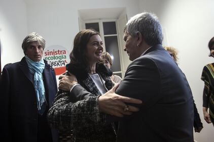 Vendola-Boldrini, schiaffi per gioco 7