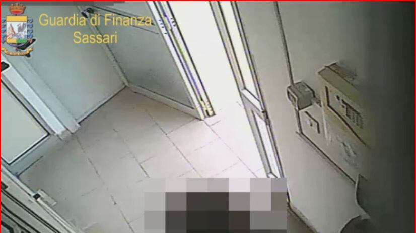 Assenteismo al Comune di Alghero: sospesi due dipendenti