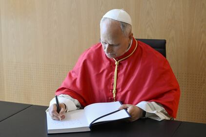 Il Papa in Spagna accolto dai reali Felipe e Letizia - FOTO 3