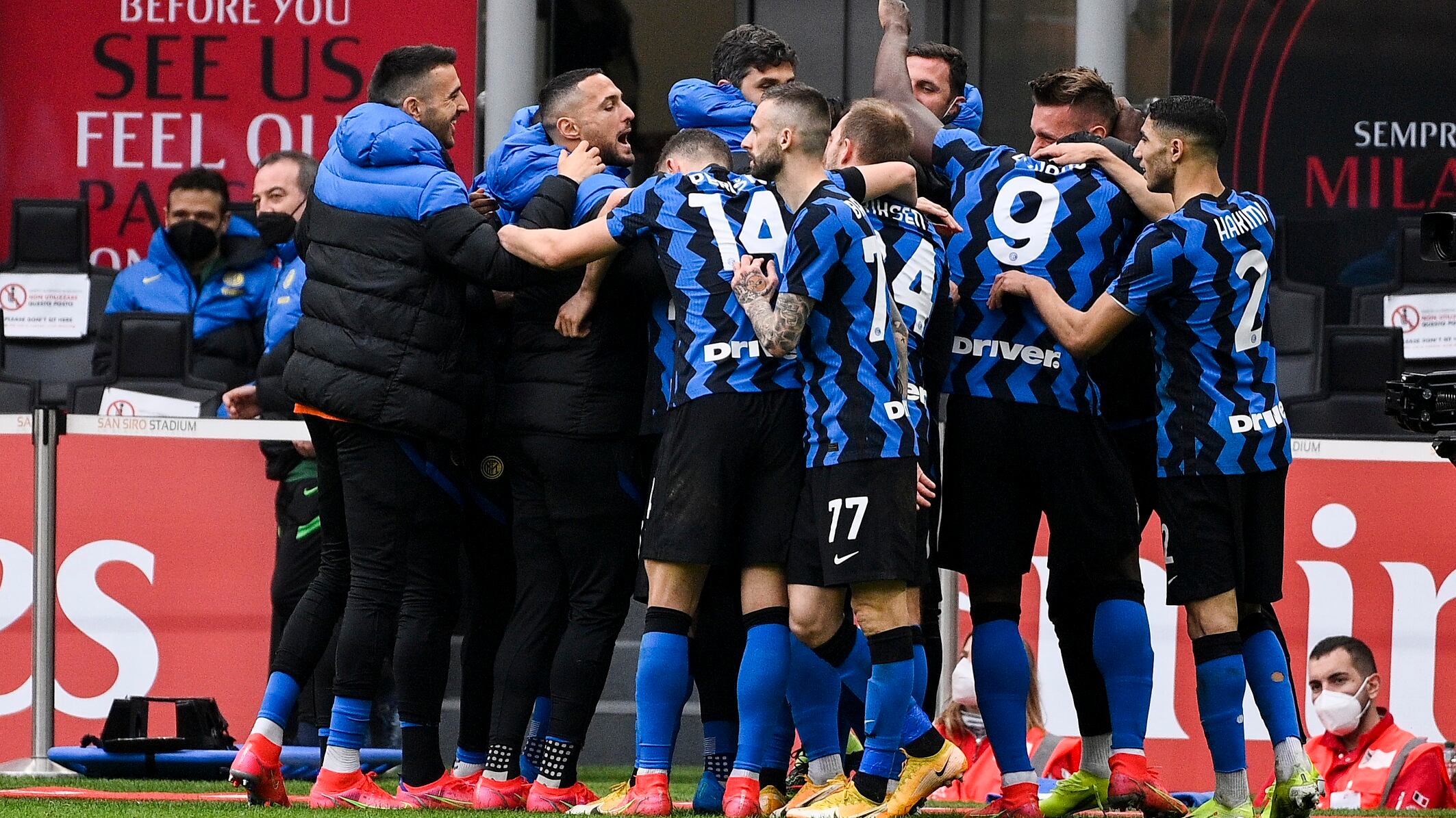 E l'Inter cambia logo. Pagati gli stipendi e la rata di Hakimi