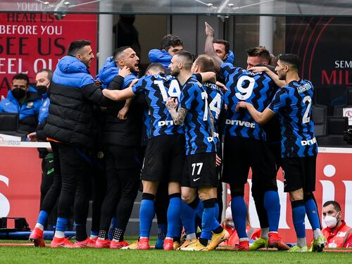 E l'Inter cambia logo. Pagati gli stipendi e la rata di Hakimi