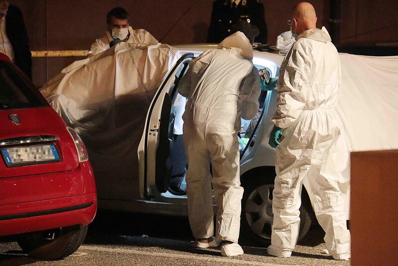 Giovane coppia trovata senza vita in auto 2