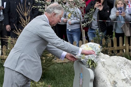 Amatrice, il principe Carlo in visita nel paese distrutto dal terremoto 13