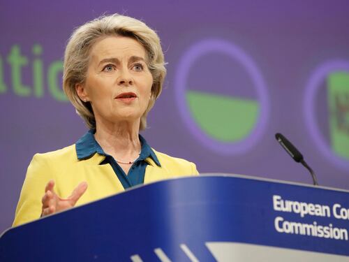 "Piano europeo per tagliare bollette": l'annuncio della Von der Leyen