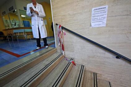 Sparatoria in ospedale a Napoli 5