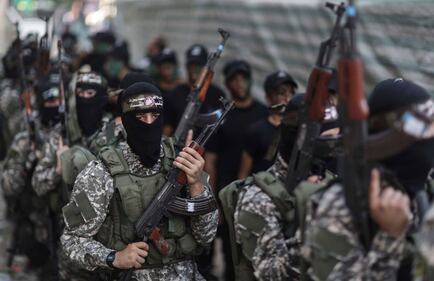 Hamas "diploma" le reclute del campo estivo 11