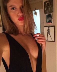 Sara Croce, Madre Natura sexy sui social  7